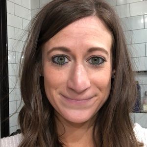 Meet your Posher, Pam